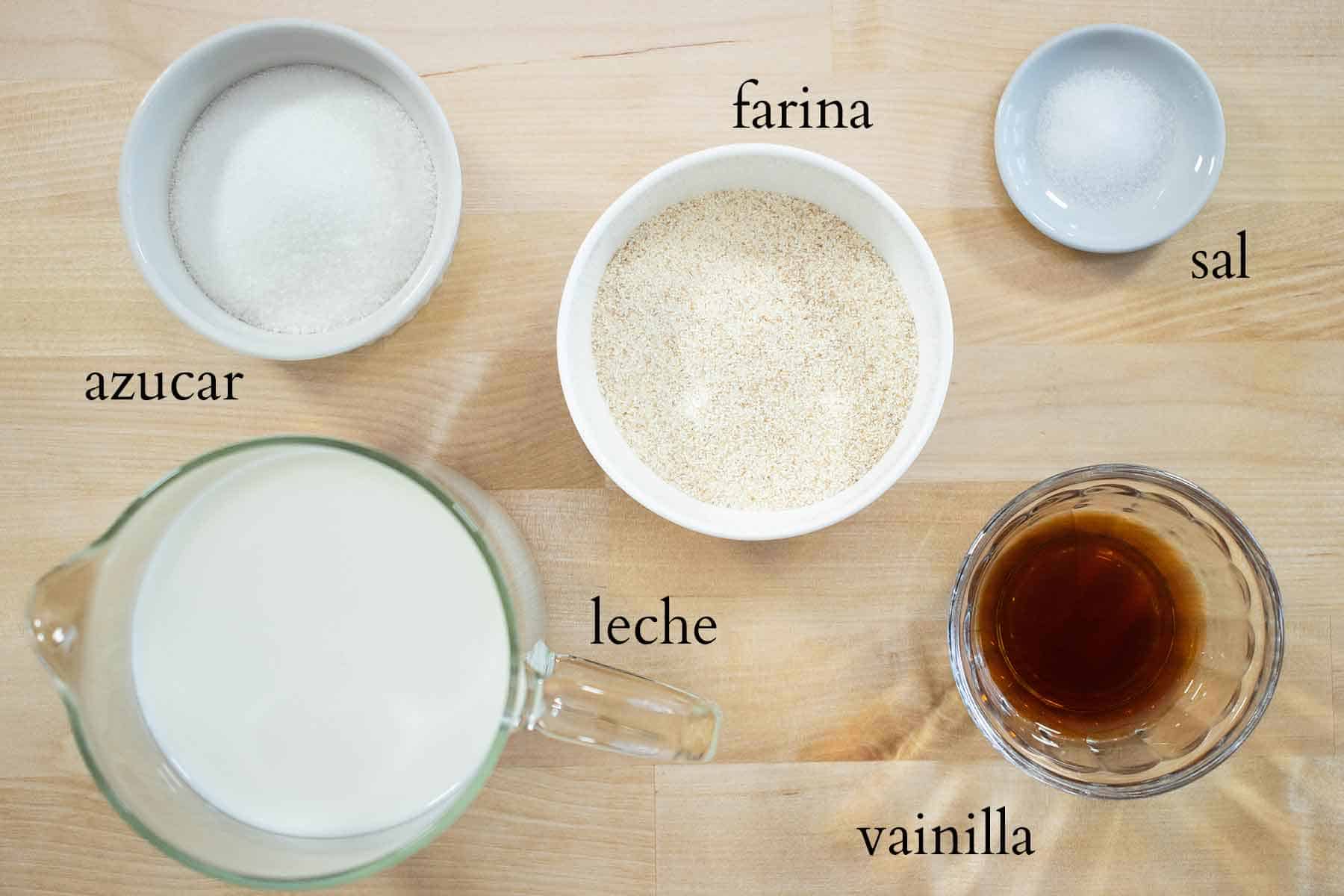 todos los ingredientes necesarios para acer una farina.