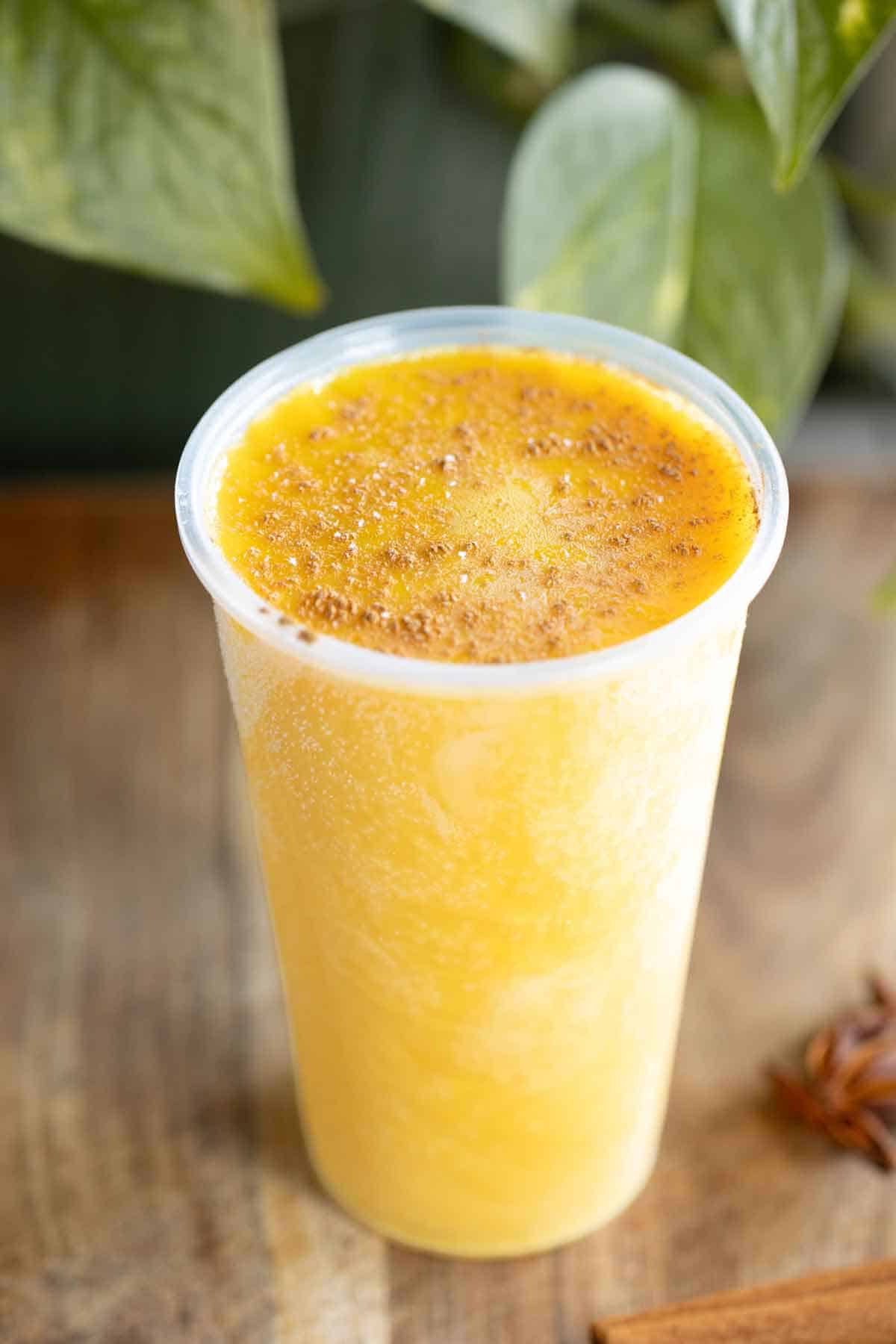 A puerto rican limber de crema or vanilla flavor frozen cup.